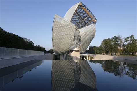 louis vuitton foundation paris france